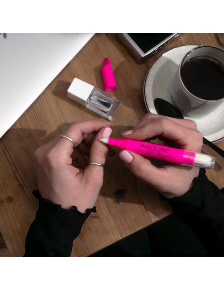 Bolígrafo Corrector 3-en-1 Lima Inc - Elimina Errores de Manicura