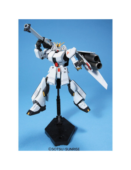 Figura de Acción Bandai HGUC 93 Nu Gundam Armas Pesadas 1/144