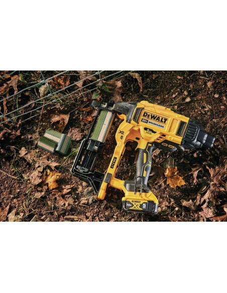Grapadora de Cercas Inalámbrica DEWALT DCFS950B 20V 9GA