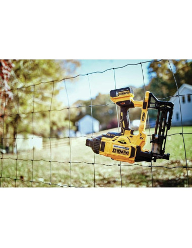Grapadora de Cercas Inalámbrica DEWALT DCFS950B 20V 9GA