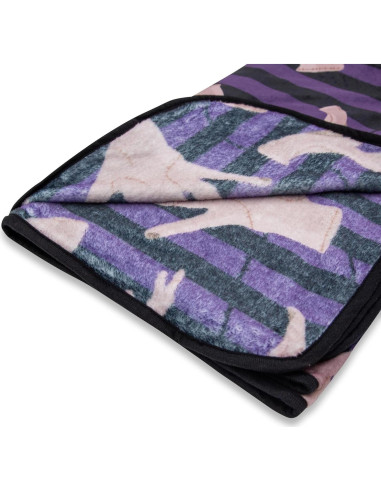 Manta de Forro de Poliester Silver Buffalo Miércoles 114x152cm