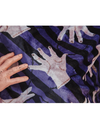 Manta de Forro de Poliester Silver Buffalo Miércoles 114x152cm