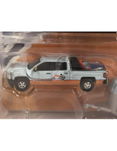 Camioneta Chevrolet Silverado 2017 con Remolque Aerovault Greenlight 1/64 2