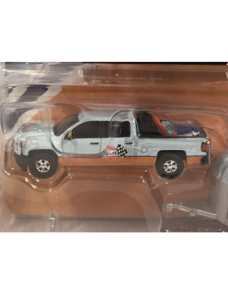 Camioneta Chevrolet Silverado 2017 con Remolque Aerovault Greenlight 1/64