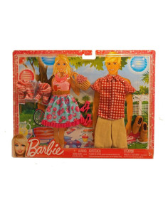 Set de Ropa de Moda Barbie y Ken Picnic X7864 - 3 años+