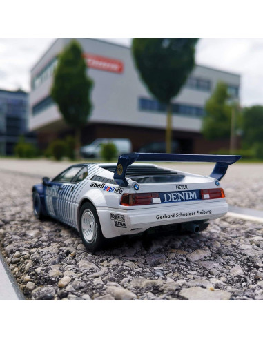 Coche de Slot Carrera BMW M1 Procar No. 81 Escala 1:32