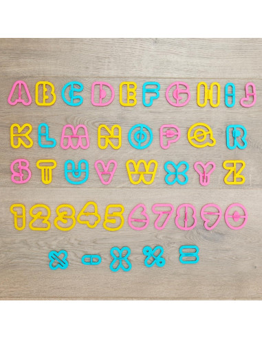 Juego de Cortadores de Masa Letras y Números 72 Piezas