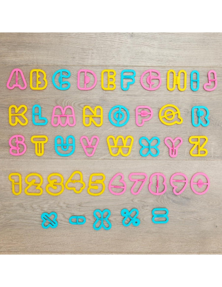 Juego de Cortadores de Masa Letras y Números 72 Piezas