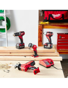 Kit de Herramientas Inalámbricas Milwaukee 2695-24 18V 4 en 1 2