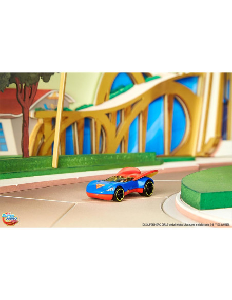 Hot Wheels Chicas Superhéroes DC Supergirl Vehículo 1:64