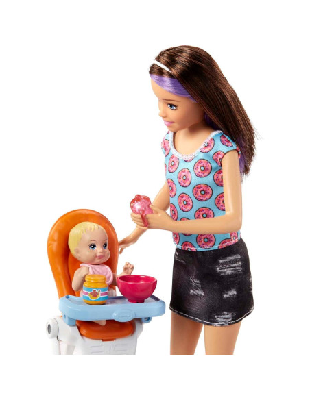 Set de Muñecas Barbie Skipper Babysitters Inc. con Silla Alta y Cuna