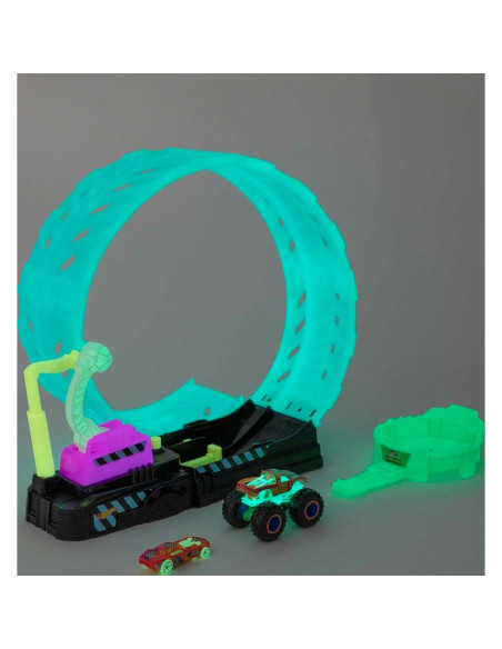 Hot Wheels Monster Trucks Brillo en la Oscuridad Playset