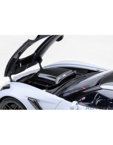 Autoart Chevrolet Corvette C7 ZR1 Gris 1:18 con Techo de Carbono