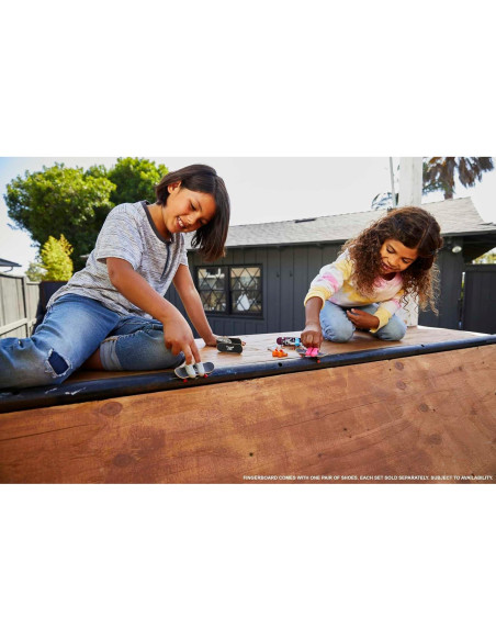 Fingerboard Hot Wheels Skate Tony Hawk con Zapatillas