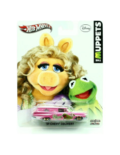 Hot Wheels 2013 Cerdita Piggy y Kermit '59 Chevy Rosa/Blanco