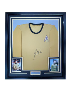 Camisa enmarcada Capitán Kirk Star Trek firmada 89x99 cm