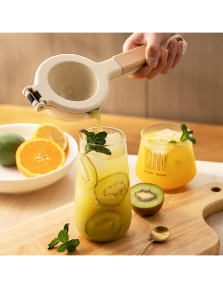 Exprimidor de Cítricos Manual Cyrank con Mango de Madera