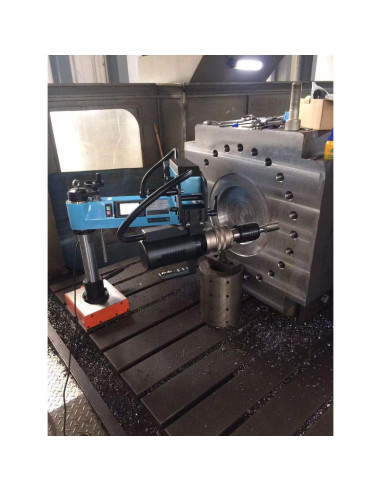 Base Magnética para Máquina de Perforación Eléctrica M16 - 9.53 kg