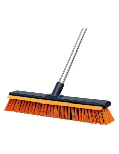 Escoba Exterior Genérico 48cm con Mango de 132cm y Raspador