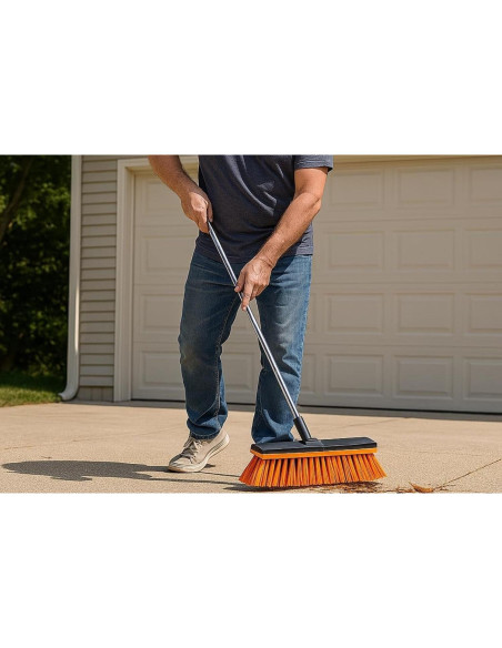 Escoba Exterior Genérico 48cm con Mango de 132cm y Raspador