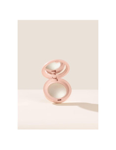 Iluminador en Polvo Rare Beauty Toque Sedoso 2.8g