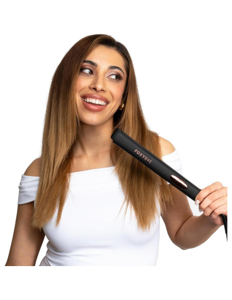 Plancha de Pelo FoxyBae Titanio 1" - Sin Frizz, Doble Voltaje
