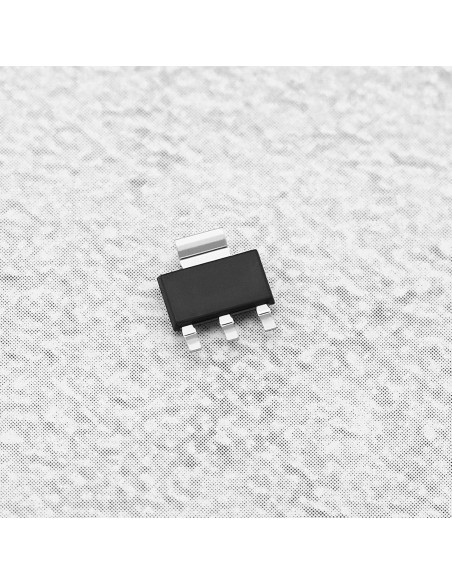 50 Reguladores de Voltaje AMS-1117 3.3V 1A SOT-223