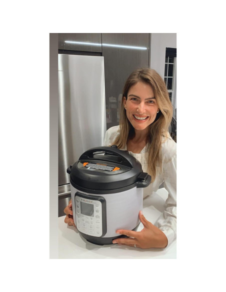 MightySkins Piel Vinilo para Instant Pot Duo 6-QT - Calaveras Azules