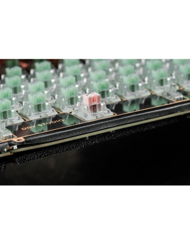 Teclado Gaming Mecánico Black Diamond RT 75% Sombra Carmesí