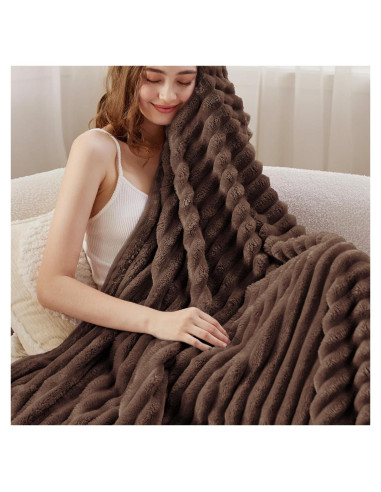 Manta de Fleece Bedsure Fondue Fudge 127x152 cm Suave y Ligera