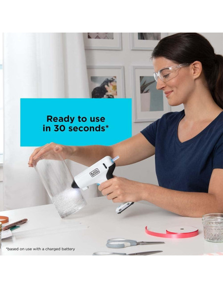 Pistola de Pegamento Inalámbrica BLACK+DECKER 4V 20 Barras