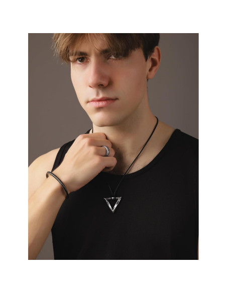Collar de Runas Vikingas HAQUIL, Talisman Triangular Acero Inoxidable