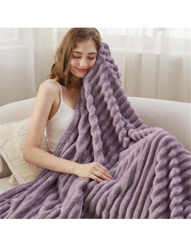 Manta Lanzadora Bedsure Morado Claro 127x152 cm Suave y Ligera