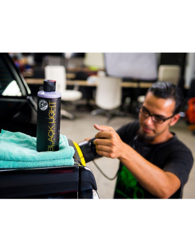 Glaseado y Sellador Chemical Guys Black Light 473 ml - Brillo y Protección para Autos Oscuros