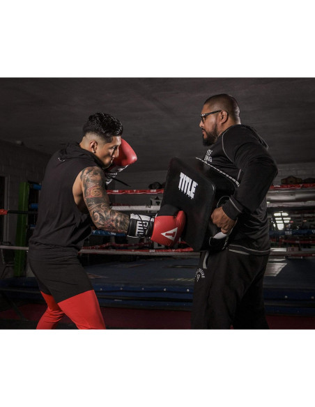 Escudo de Golpe Title Boxing Cuadrado 40.6x35.6 cm Muay Thai