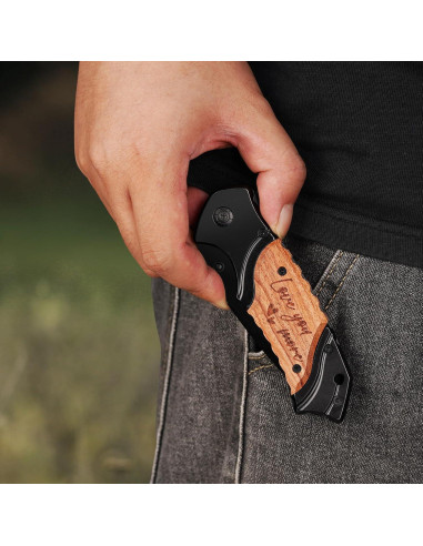 Cuchillo Plegable Grabado Titorld 17.78 cm Mango Madera