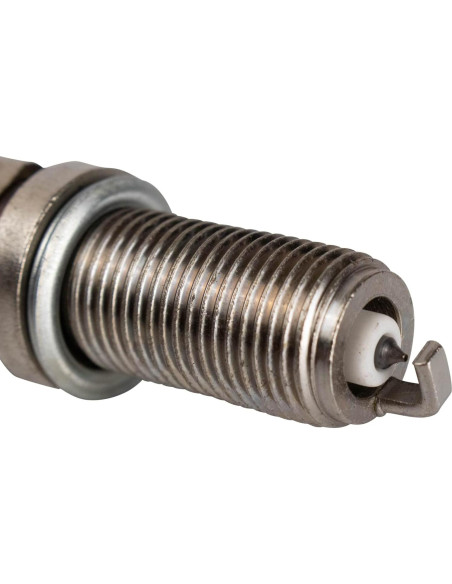 Juego de Bujías TRQ para Varios Modelos de Autos - 4 Piezas