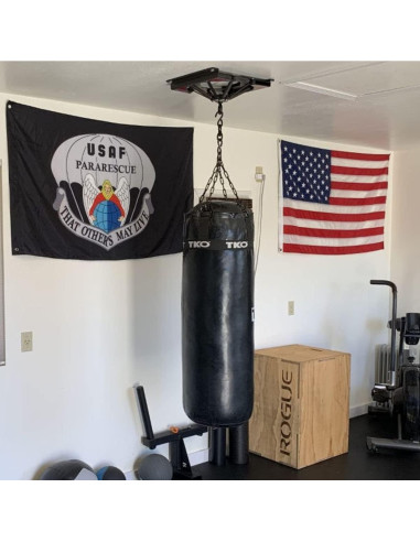 Soporte Spider Firstlaw Fitness para bolsa pesada 63.5 kg