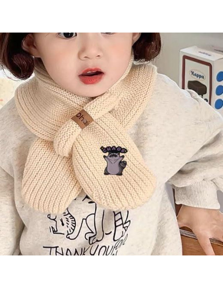 Broche de Mapache Kawaii con Letras 'CAOS' - Pin de Esmalte Unisex