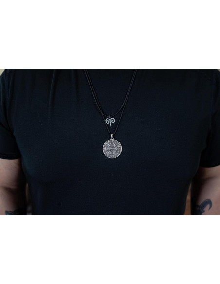 Collar Vikingo Vegvisir para Hombres en Plata Antigua - 45.72 cm