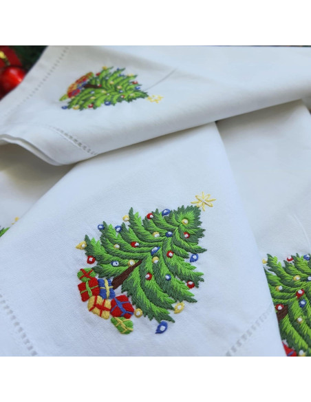 Juego de 4 Servilletas de Algodón Bordadas HCRAFT 45x45cm