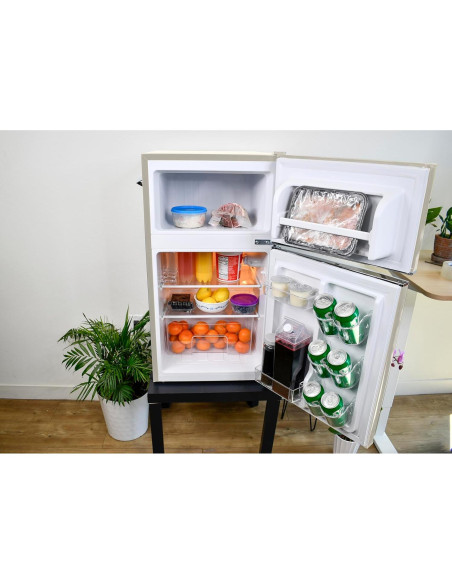 Frigidaire EFR840 Mini Nevera Retro 3.2 Pies Cúbicos Crema