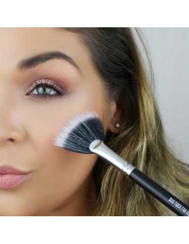 Brocha de Maquillaje Fan Highlighter Beauty Junkees 19.8cm