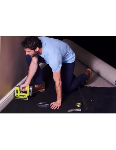 Grapadora Inalámbrica Ryobi 18V ONE+ P317 1.36 kg