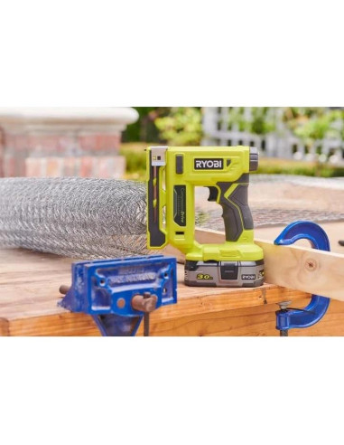 Grapadora Inalámbrica Ryobi 18V ONE+ P317 1.36 kg