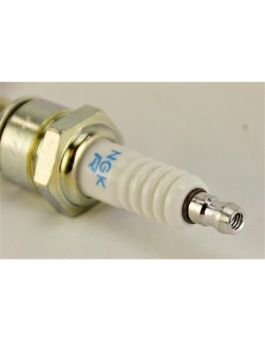 Juego de 4 Bujías Estándar NGK BPR6ES para Vehículos