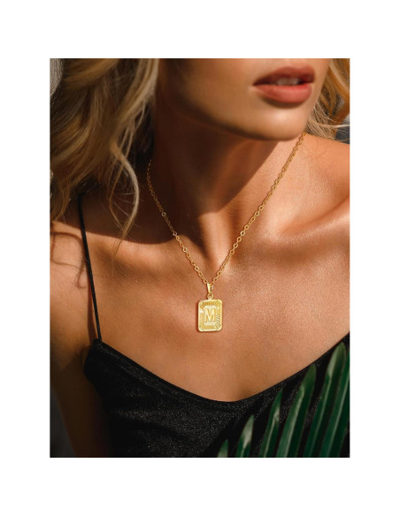 Collar Inicial Cuadrado U7 Baño de Oro/Platino 3.2x1.6cm