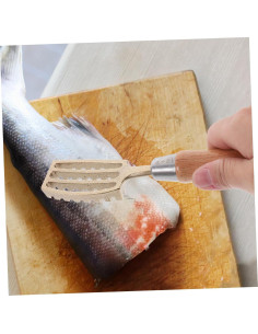Raspador de Escamas de Pescado Amir - 2 Piezas, Mango de Madera 2