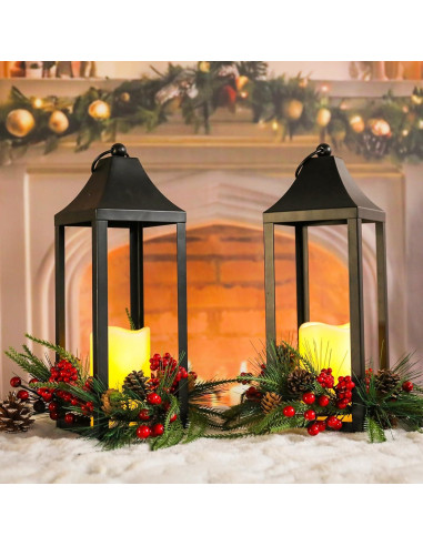 Farol de Navidad Bdor LED 39.88 cm con piñas y bayas rojas