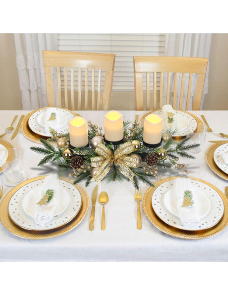 Centro de Mesa Navideño Dorado con Bayas y Piñas 69.85 cm